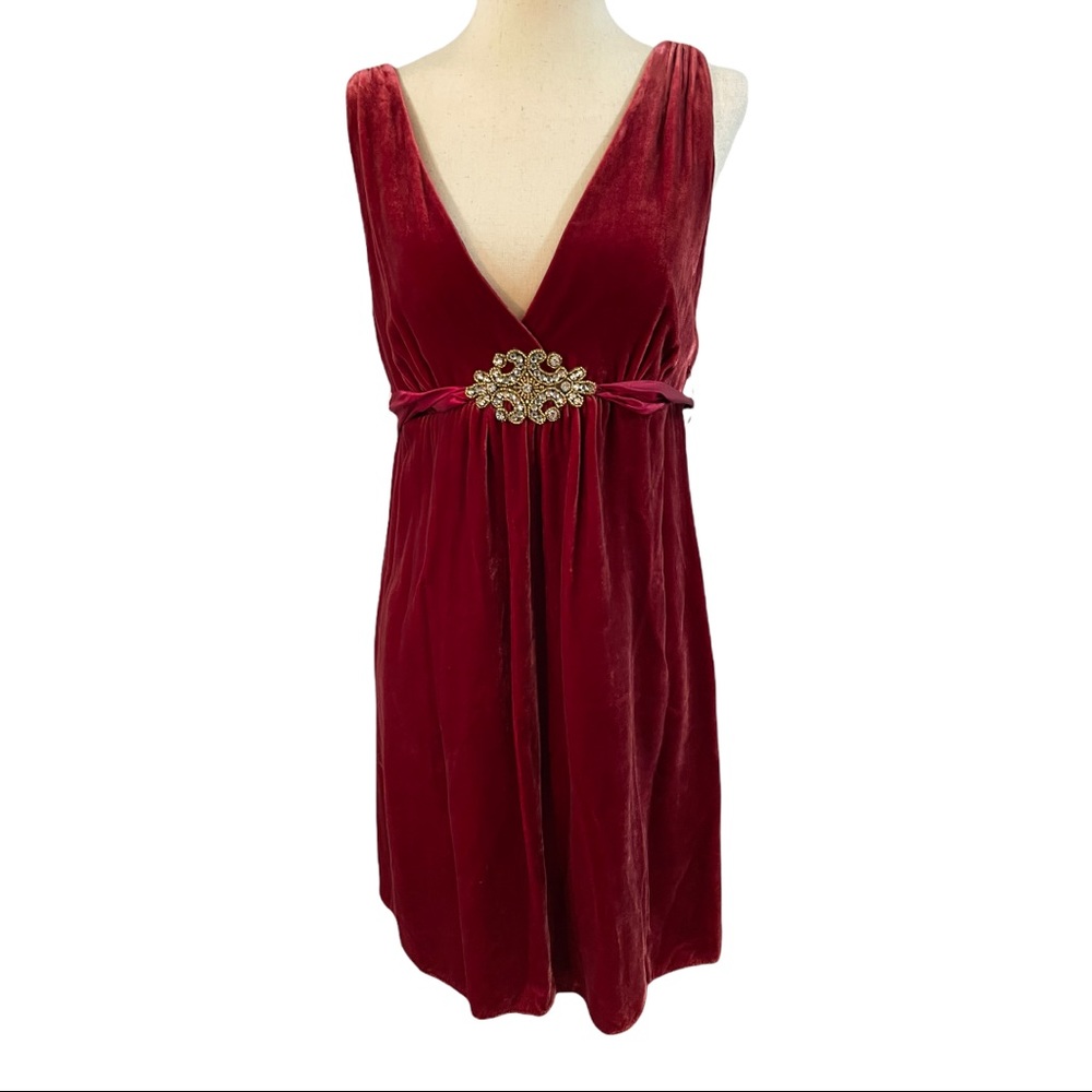 Laundry by Shelly segal  burgundy velvet silk sz 6 embellished Crystals belt.